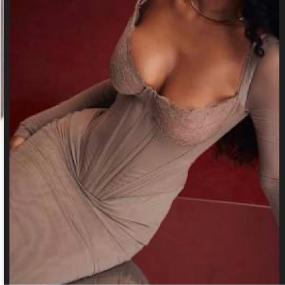 House of CB Taupe Long Sleeve Midi Dress Brand new! - Picture 3 of 4